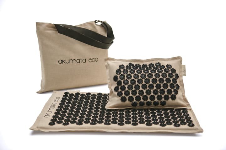 Tapis de Fleur Dos Akumata Eco - ensemble noir et beige