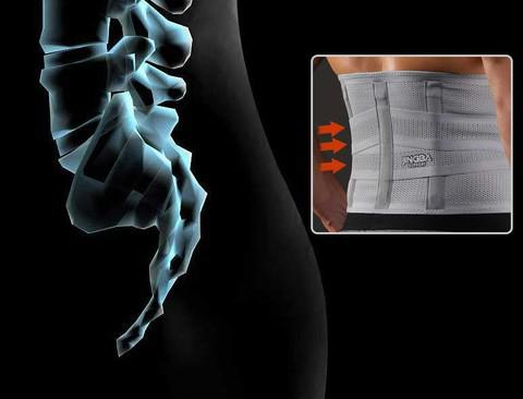 Ceinture lombaire sport sur homme avec détails des protections