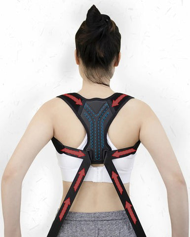 Le correcteur de posture médical redresse le dos et la colonne vertébrale d'une jeune femme