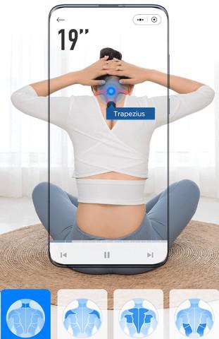 Redresseur de Posture Intelligent utilisé par une femme qui fait un jeu avec l'application