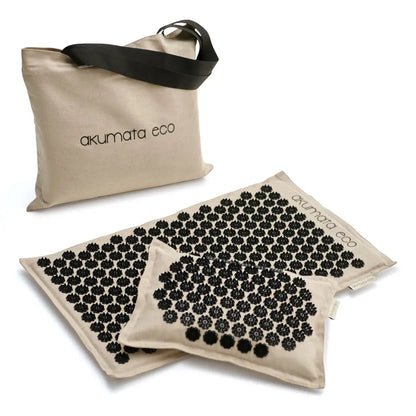 Tapis de Fleur Dos Akumata Eco avec une femme